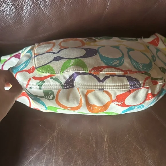 Coach Hampton Scribble Hobo bag - Picture 4 of 11